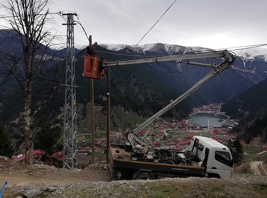 Klazomat Küme Evlerinde Elektrik Sorunu Çözüldü